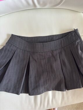 Pleated Pinstripe Mini Skirt - Gray